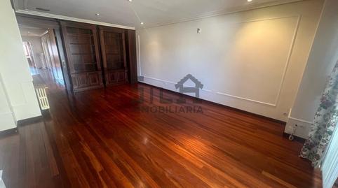 Apartment for sale in Curros Enriquez, Centro