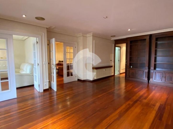 Apartment for sale in the city center