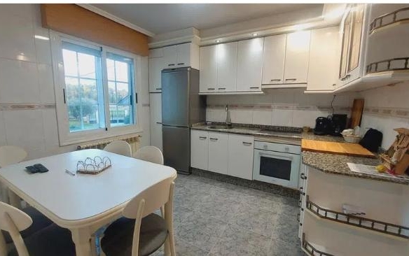 Apartment for sale in San Cibrao das Viñas