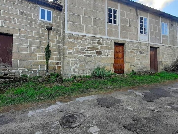 Rustic property for sale in Lugar de Aguil, Castro Caldelas