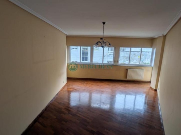 Apartment for sale in Emilia Pardo Bazán, Centro