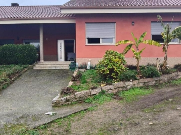House or chalet for sale in Calle Patín, Toén