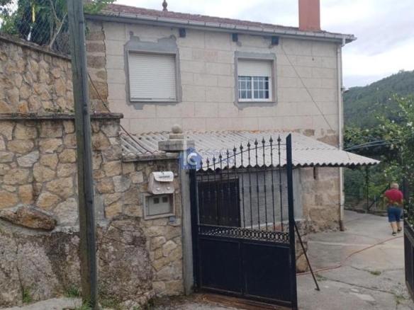 House or chalet for sale in Barxela, Nogueira de Ramuín