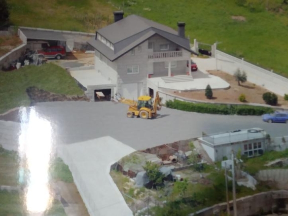 House or chalet for sale in Estrada de Piñor, Barbadás
