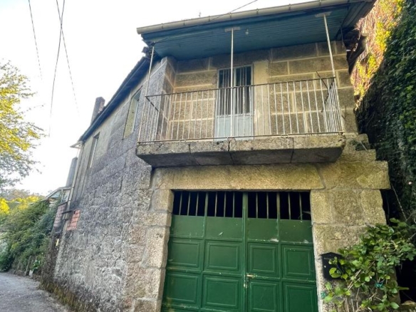 Rustic property for sale in O Irixo