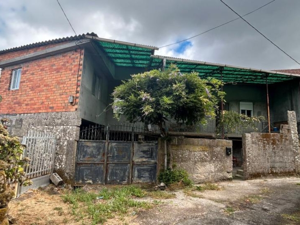 Rustic property for sale in Lugar Saavedra, O Irixo