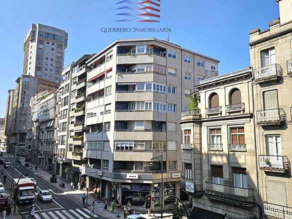 Apartment for sale on Calle Curros Enríquez, Centro