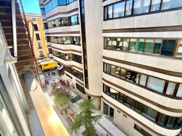 Apartment for sale in De José Luis Álvarez de Castro, Centro