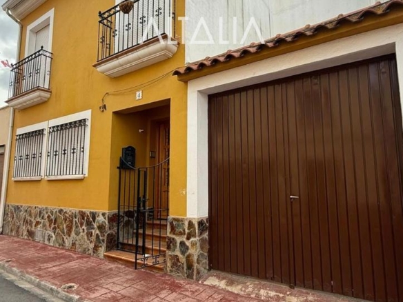 House or villa for sale in San Roque, Tarancón