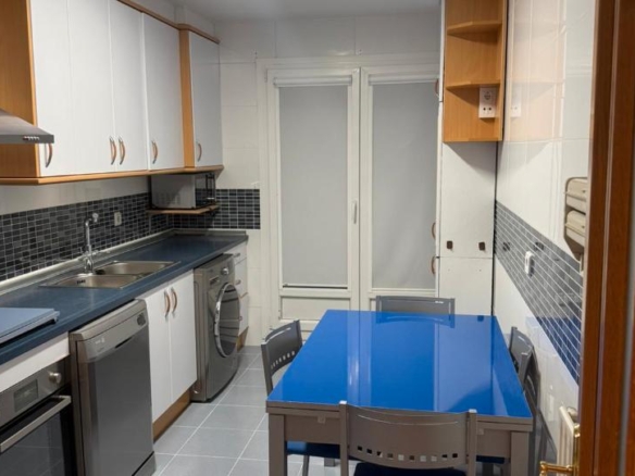 Apartment for sale on Avenida de San Julián, Alameda