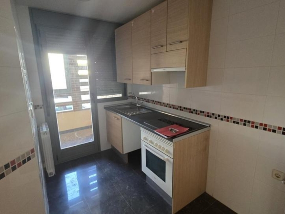 Ground floor apartment for sale in Isaac Albéniz, Tarancón