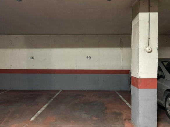 Garage for sale in Sebastián de Covarrubias, Reyes Católicos – Paseo San Antonio