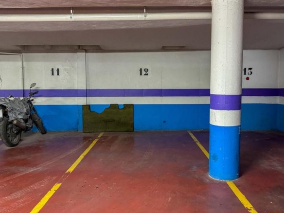 Garage for sale in De Los Tintes, Centro