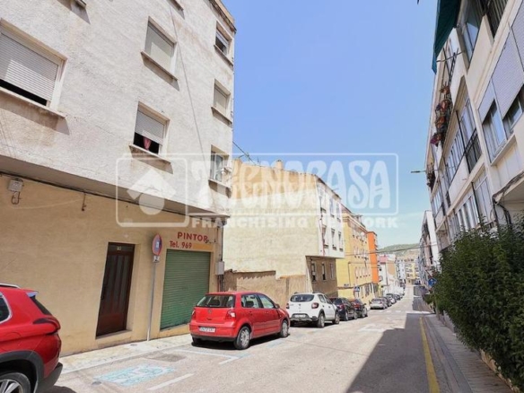 Apartment for sale in C. Sta. María de la Cabeza, Centro