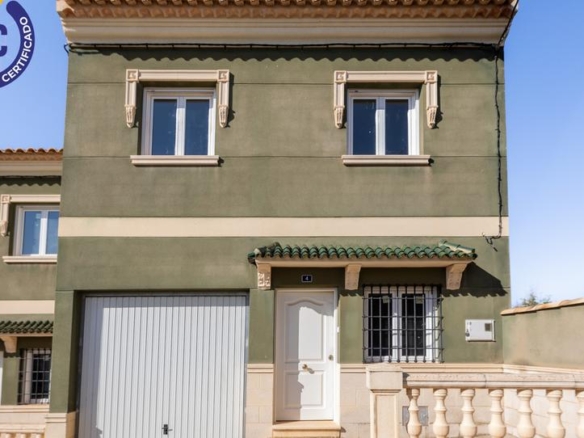 Townhouse for sale in Hontecillas – Cl Escuelas, Hontecillas