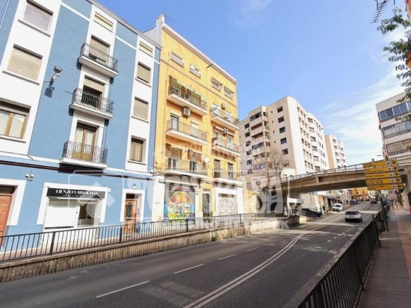Apartment for sale on Av. de Castilla-la Mancha, City Center