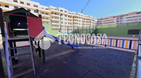 Apartment for sale in C. del Pino Albar, Reyes Católicos – Paseo San Antonio