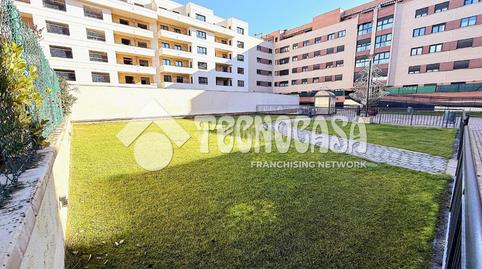 Apartment for sale in C. del Pino Albar, Reyes Católicos – Paseo San Antonio