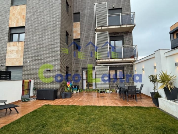 Apartment for sale on Javier de Montillana Street, Vistahermosa