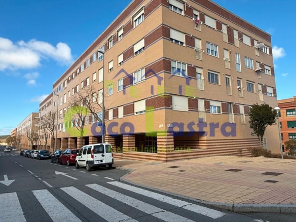 Apartment for sale on Calle Alcalde Navarro González, 20, Tejares – Chamberí – Alcaldes