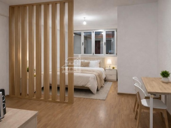 Studio apartment for sale on Avenida de Portugal, Carmelitas