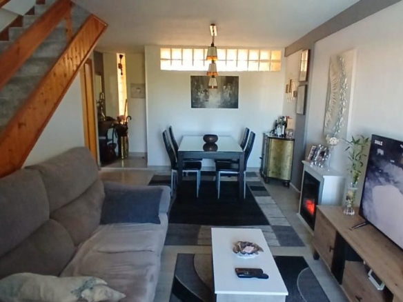 Duplex for sale on Calle Miguel Delibes, Guijuelo