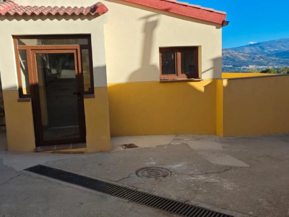 House or villa for sale on Calle Calleja de la Fuente, 7, Puebla de San Medel