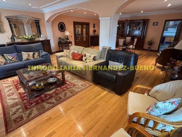House or villa for sale in Villares de la Reina