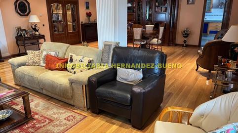 House or villa for sale in Villares de la Reina
