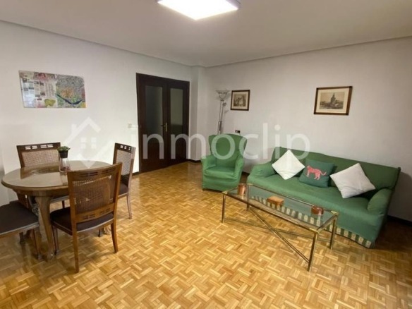 Apartment for sale on Bermejeros Street, City Center District