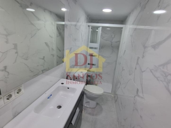 Apartment for sale on Calle María Auxiliadora, Salesas