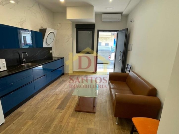 Apartment for sale on Avenida de Los Comuneros, Rollo – Puente Ladrillo