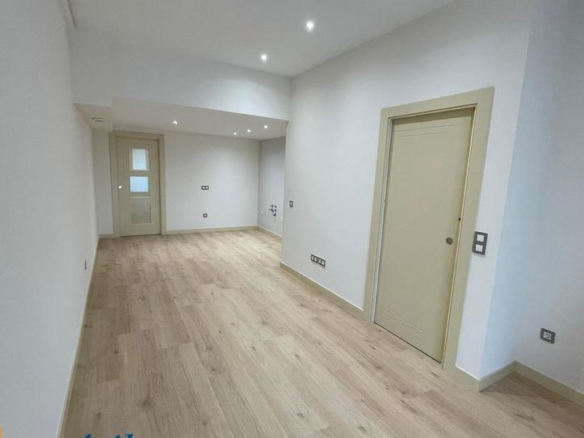 Apartment for sale on Calle Elcano, 6, Estación