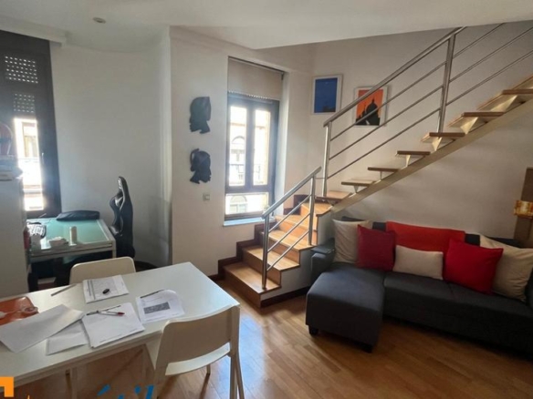 Duplex for sale in Paseo de Carmelitas, Carmelitas