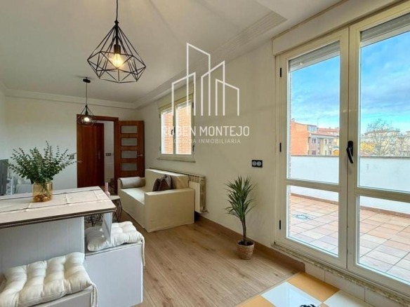 Penthouse for sale in Catalonia, Pizarrales