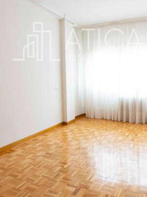 Apartment for sale in Salesas