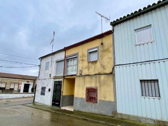House or villa for sale in Fuentes de Béjar