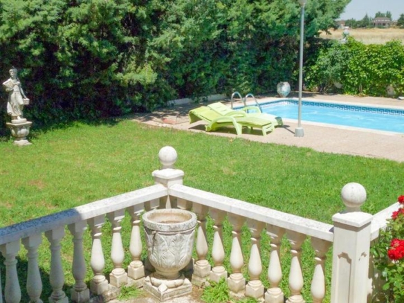 House or villa for sale in Castellanos de Villiquera