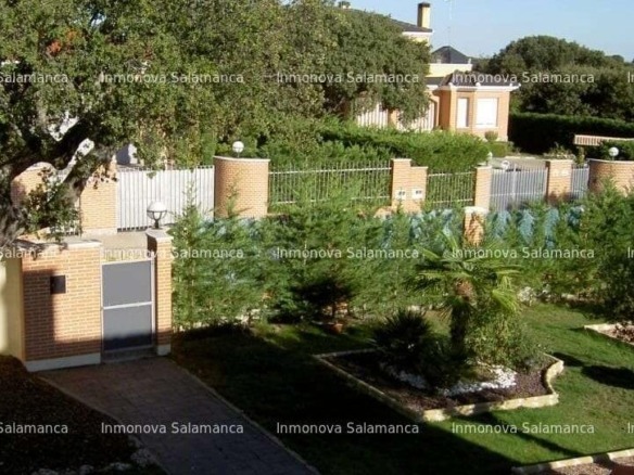 Townhouse for sale in Zurguén