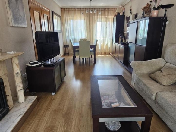 Townhouse for sale in Villares de la Reina