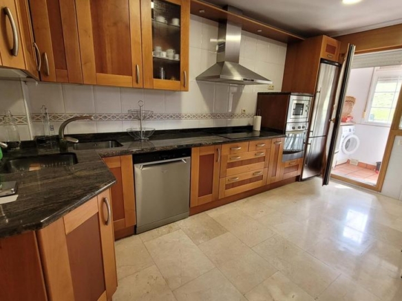 Townhouse for sale on Emilio Salcedo Street, Vistahermosa