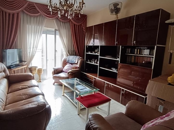 Apartment for sale on Calle Petunias, Garrido Norte