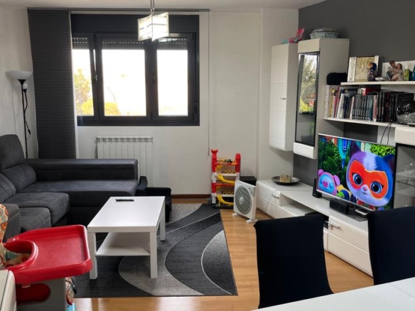 Apartment for sale on Calle de Jesús Arambarri, Rollo – Puente Ladrillo