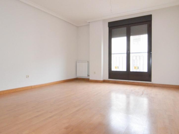 Apartment for sale in La Fuente de San Esteban